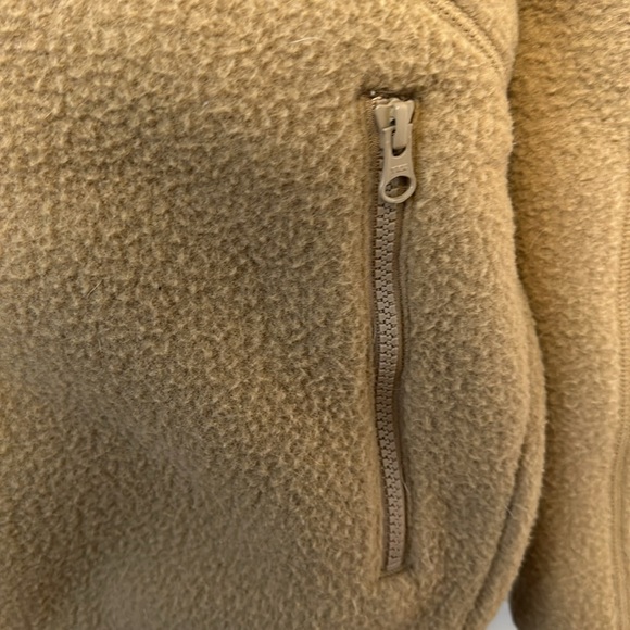 Tentree Women’s Recycled Half Zip Fleece. - Picture 4 of 4